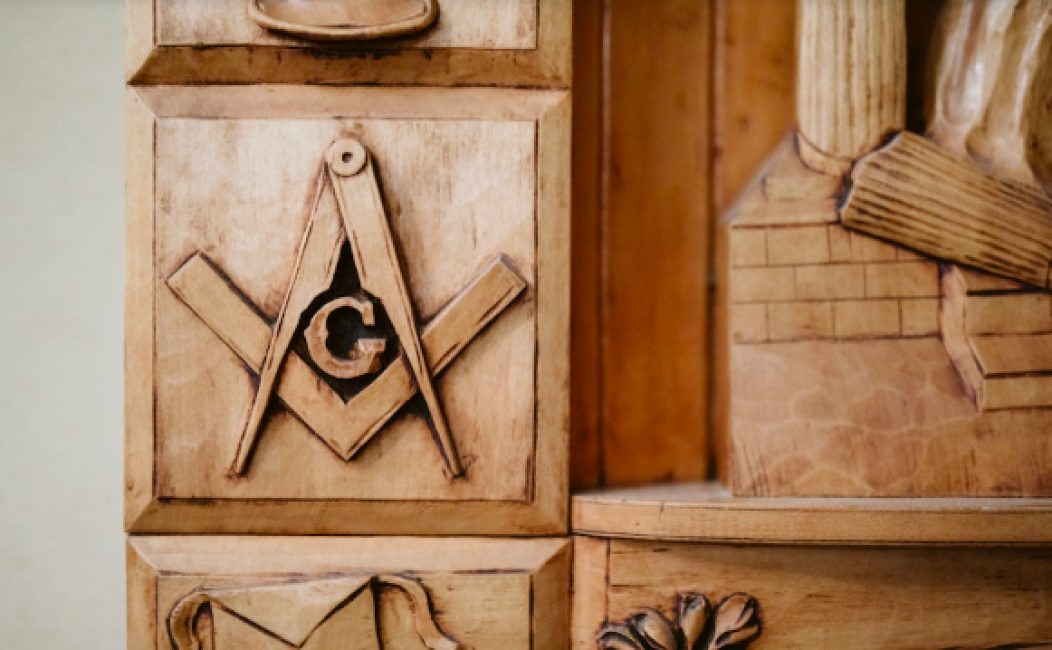 Scottish Rite, NMJ The origins of the Square and Compasses